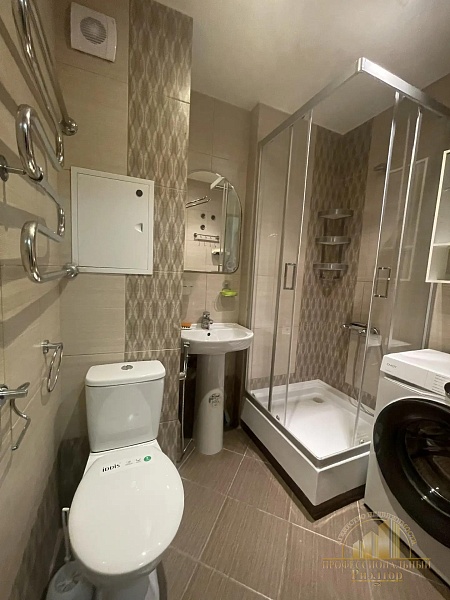 Снять 2-к квартиру, 380 кв.м.